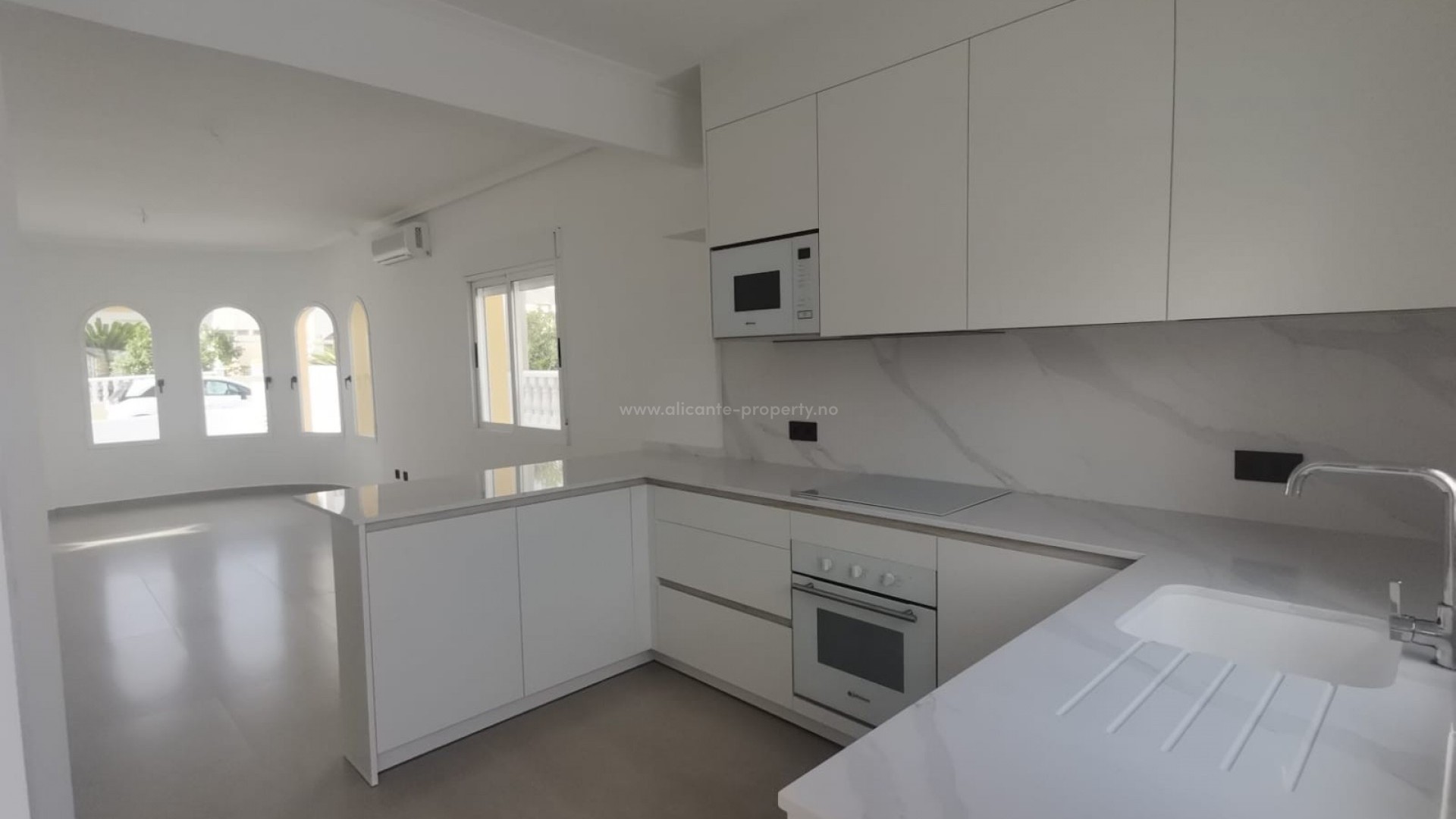 Hus / Villa i Lo crispin