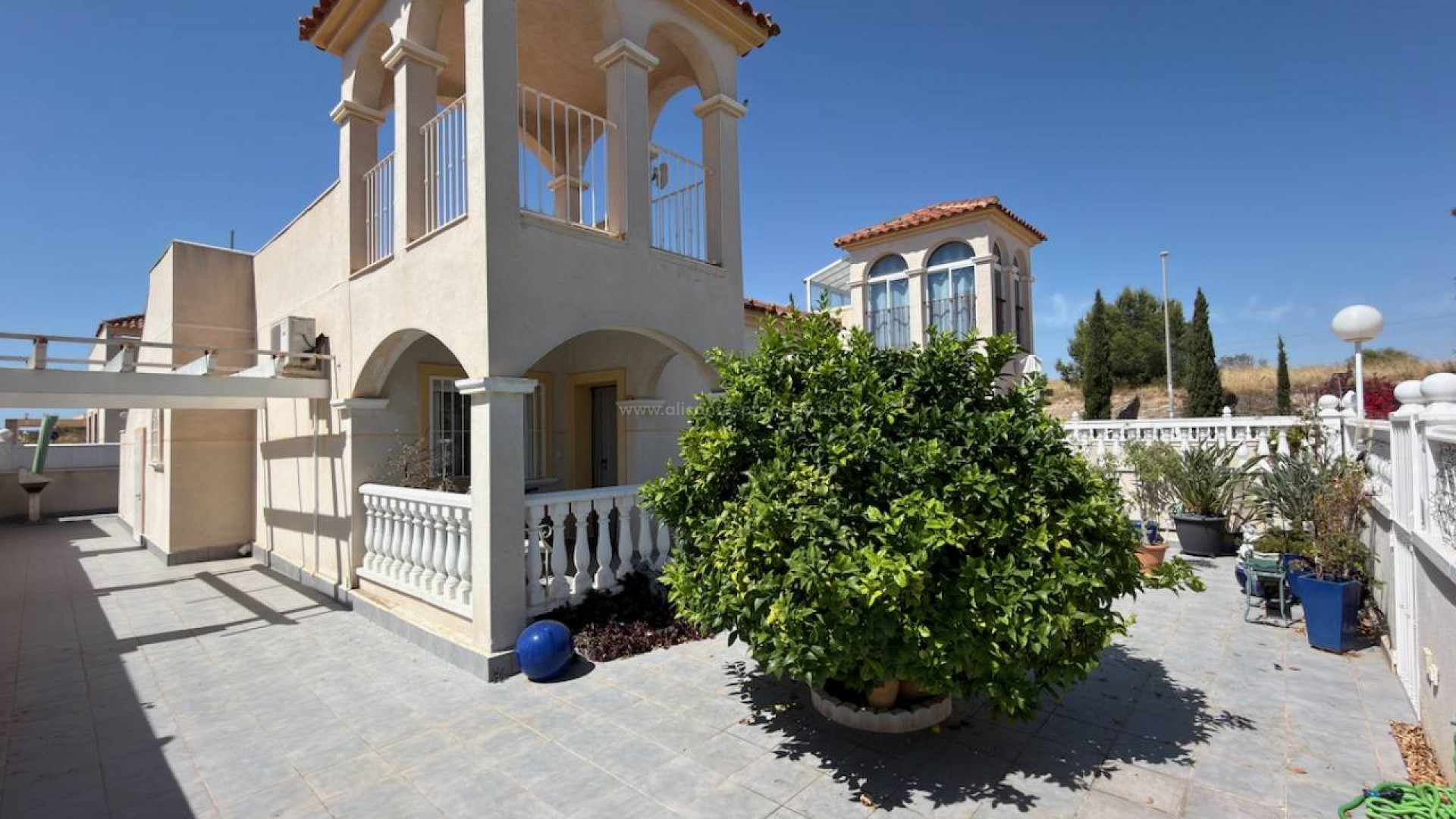 Hus / Villa i Lo crispin