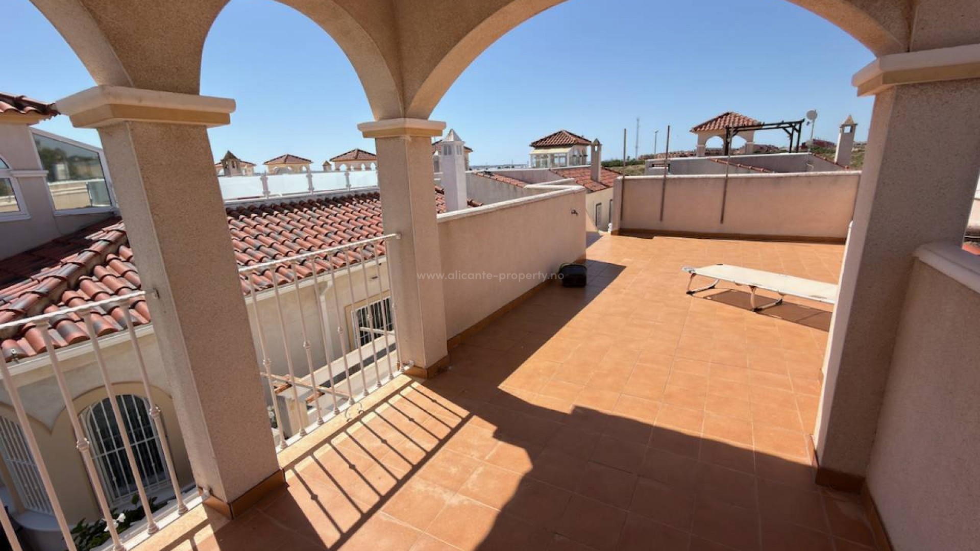 Hus / Villa i Lo crispin