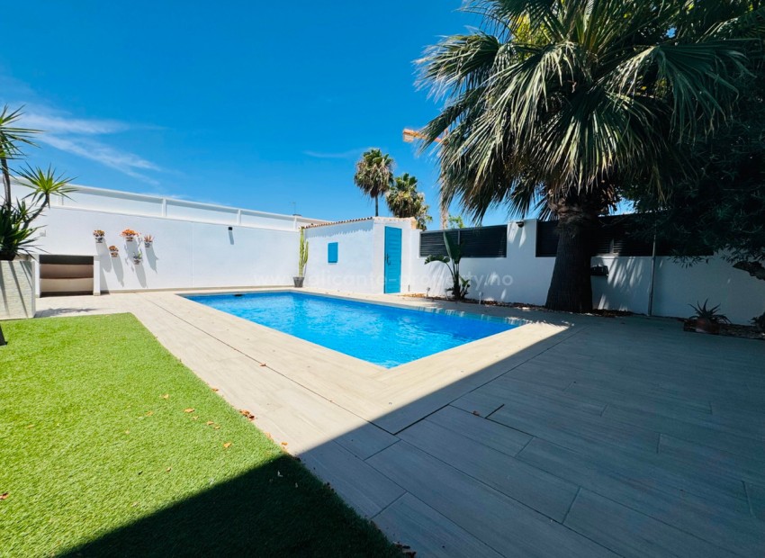 Hus / Villa i Lo Pagan