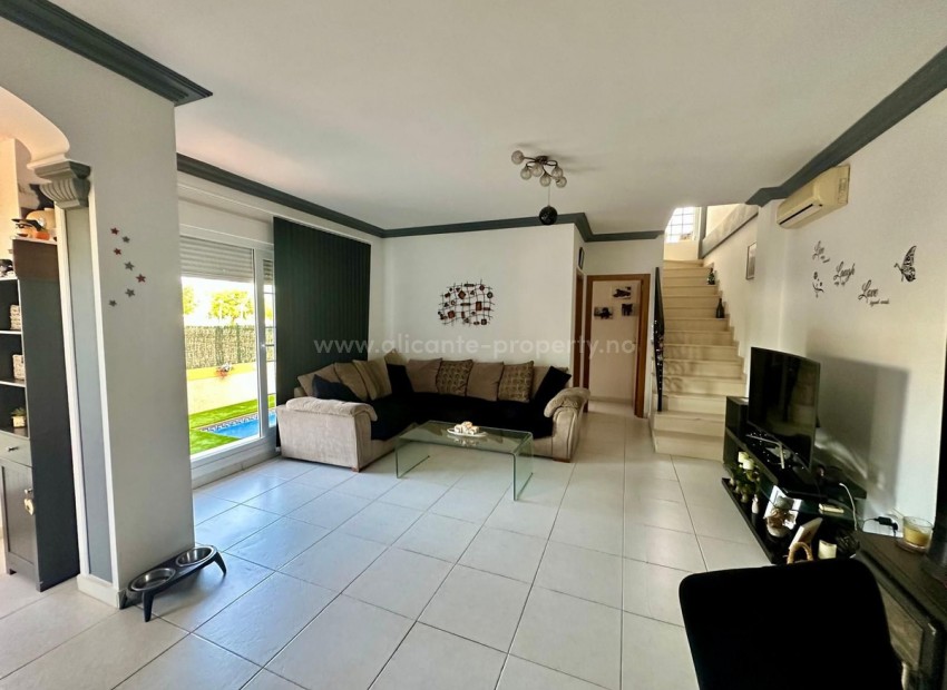 Hus / Villa i Los Montesinos Centro