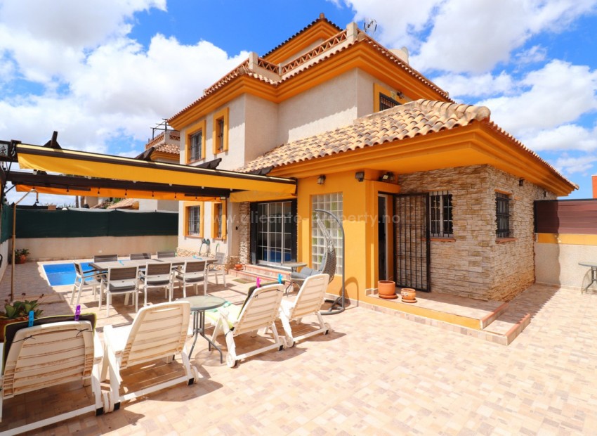 Hus / Villa i Los Montesinos Centro