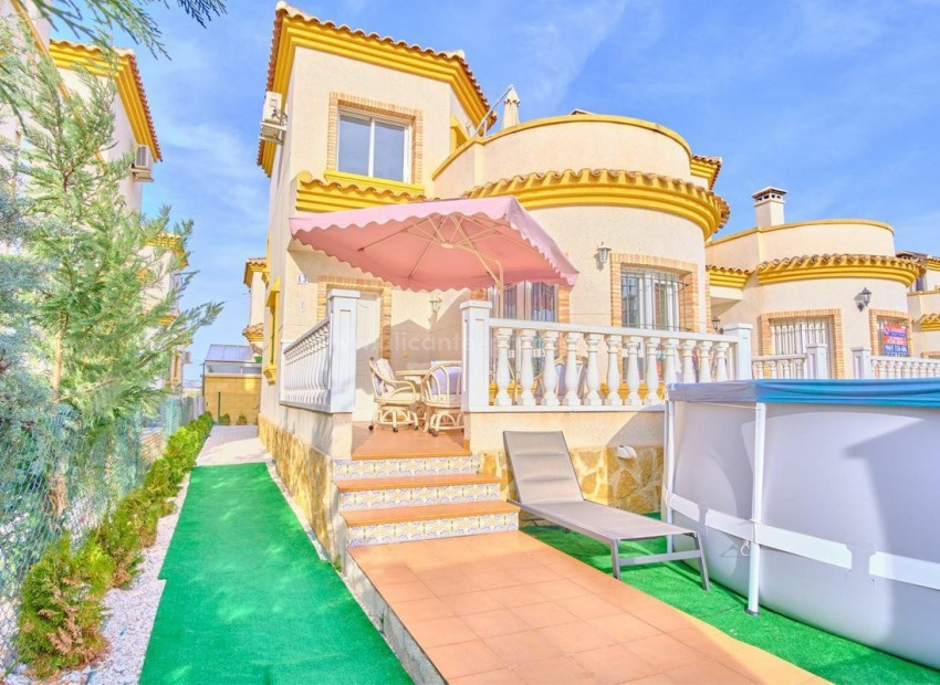 Hus / Villa i Los Montesinos Centro