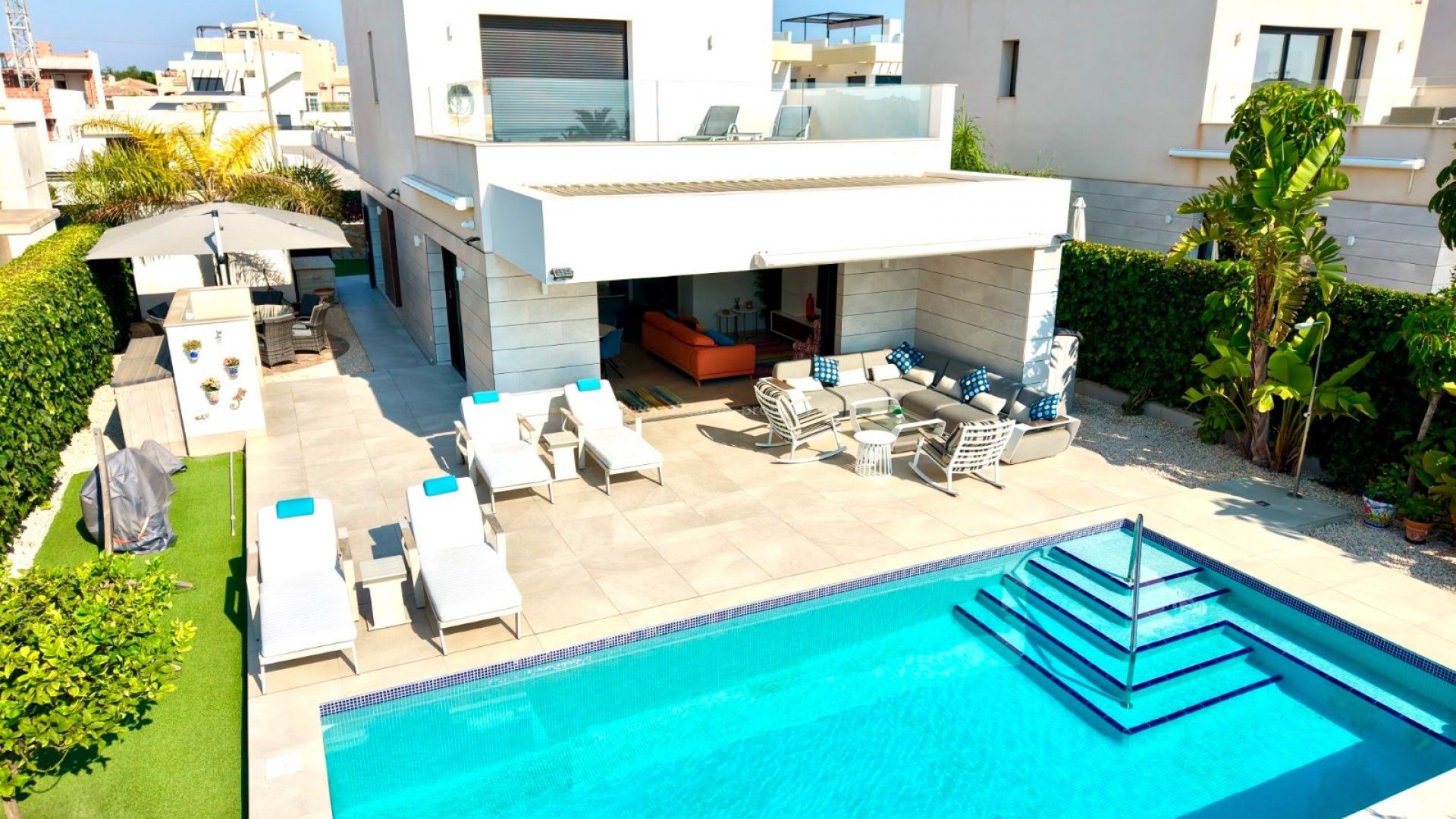 Hus / Villa i Los Montesinos - Urb. La Herrada