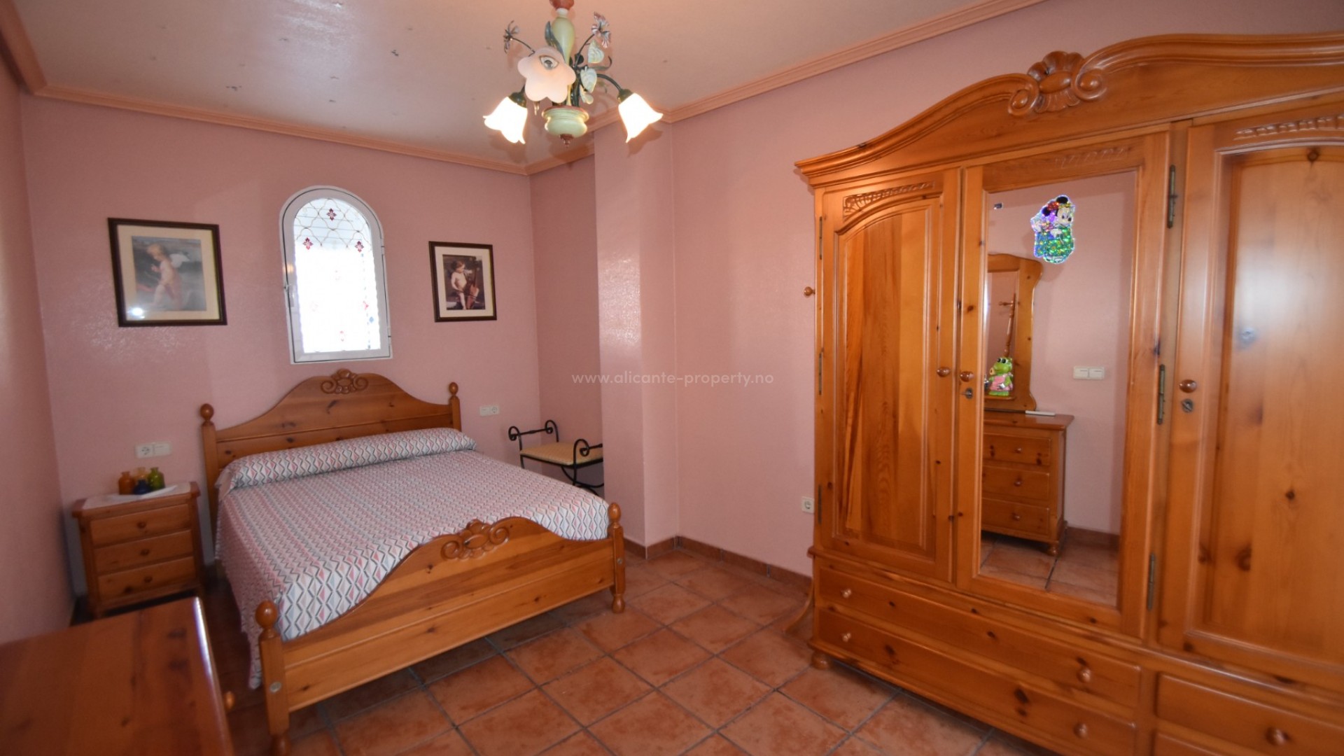 Hus / Villa i Los Montesinos