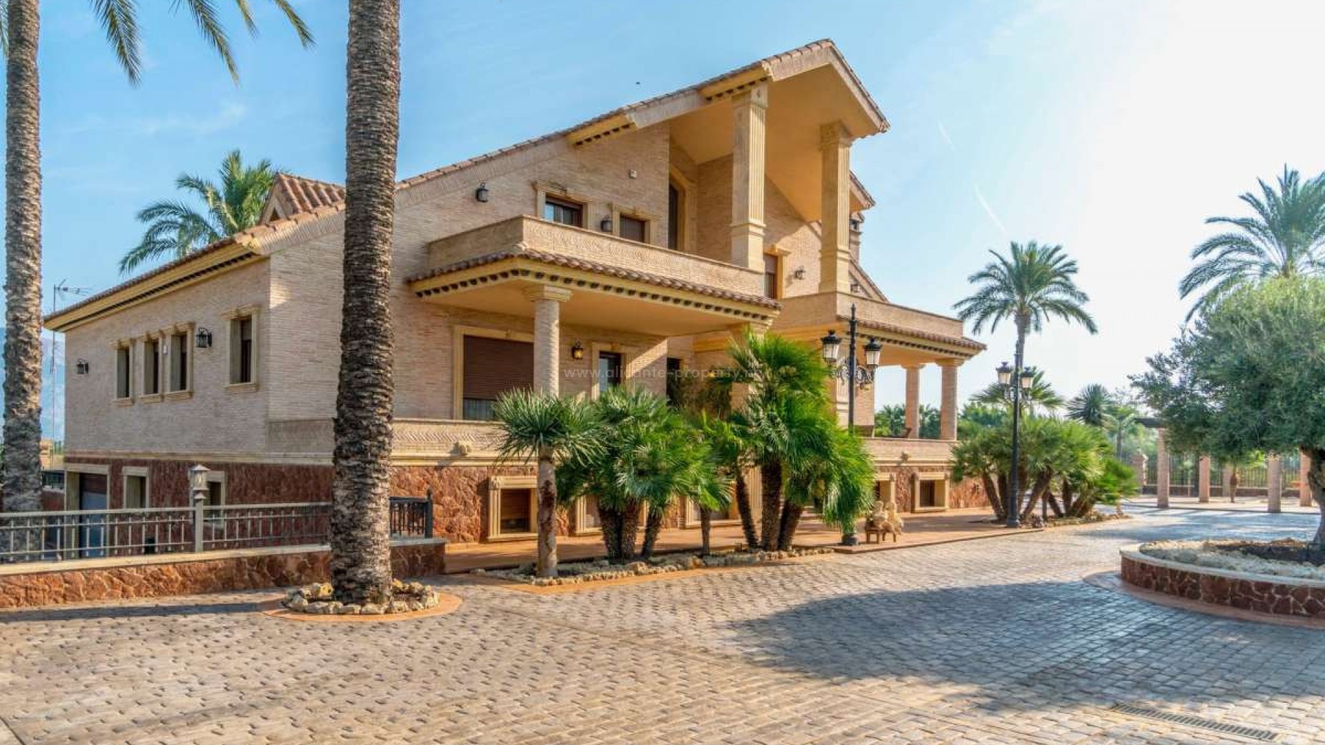 Hus / Villa i Molíns