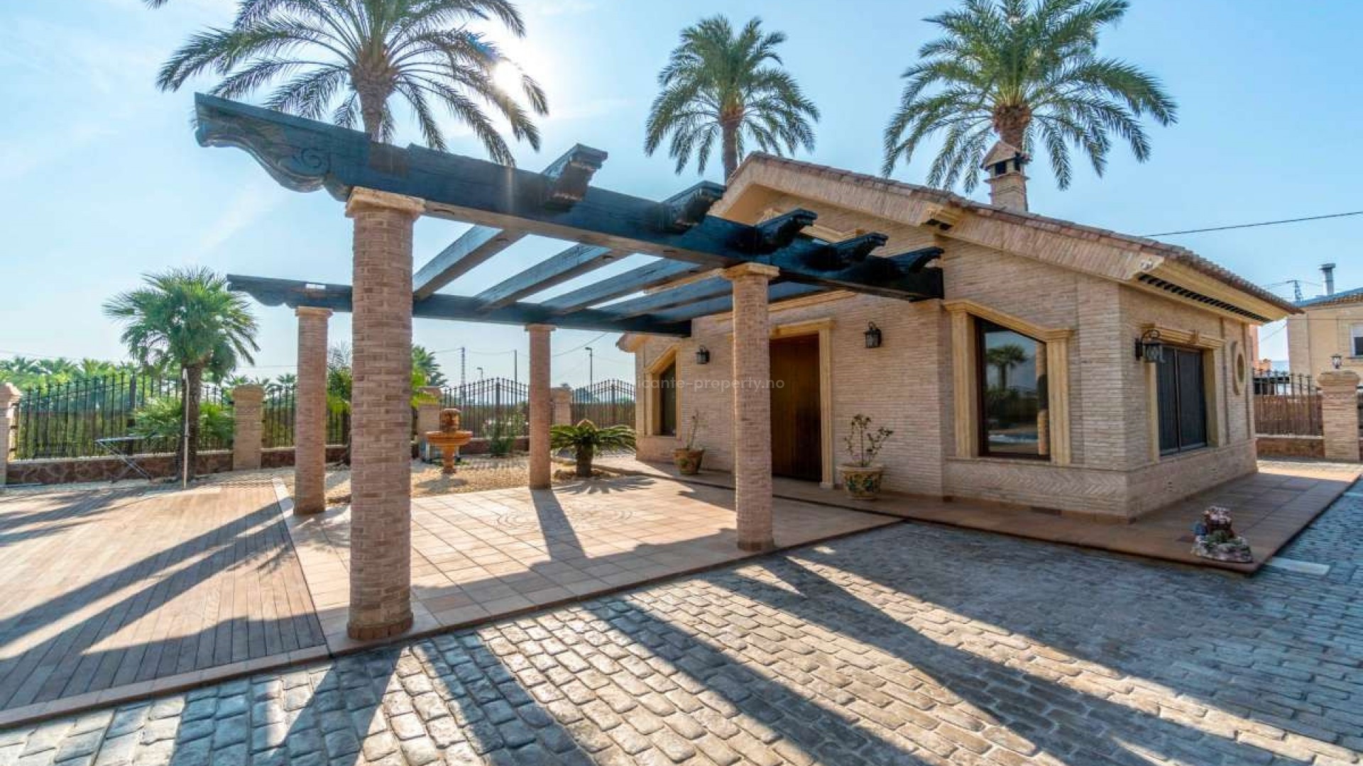 Hus / Villa i Molíns