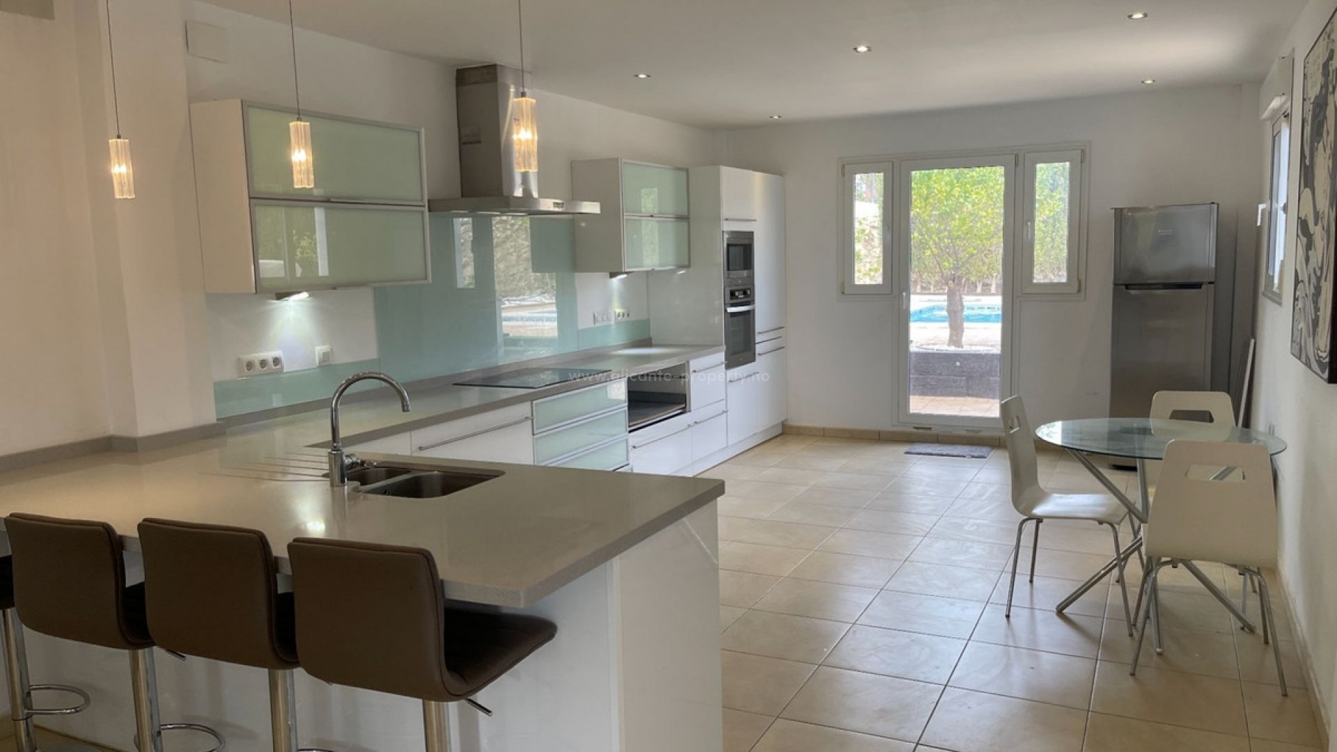 Hus / Villa i Monforte del Cid Centro