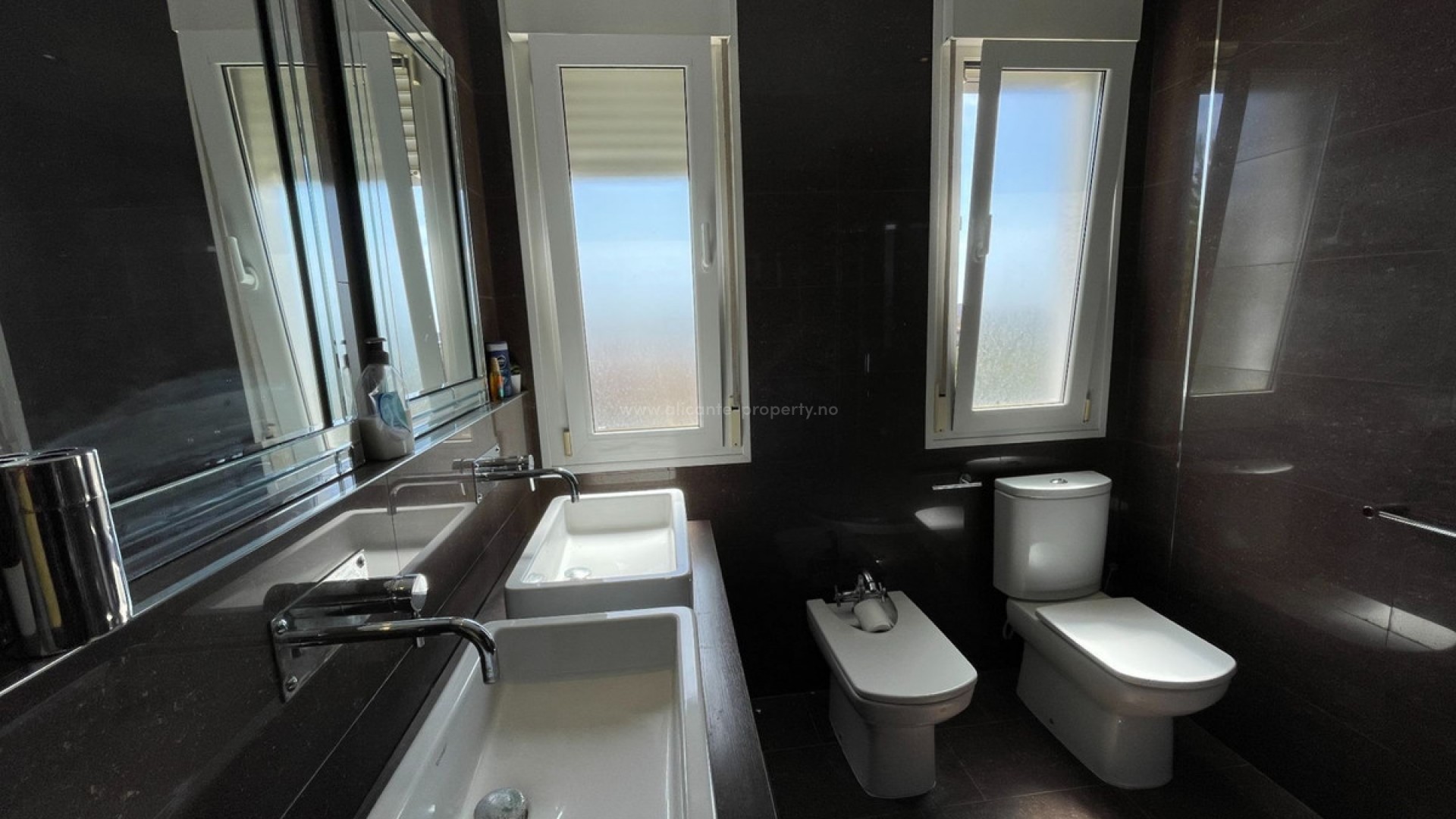 Hus / Villa i Monforte del Cid Centro