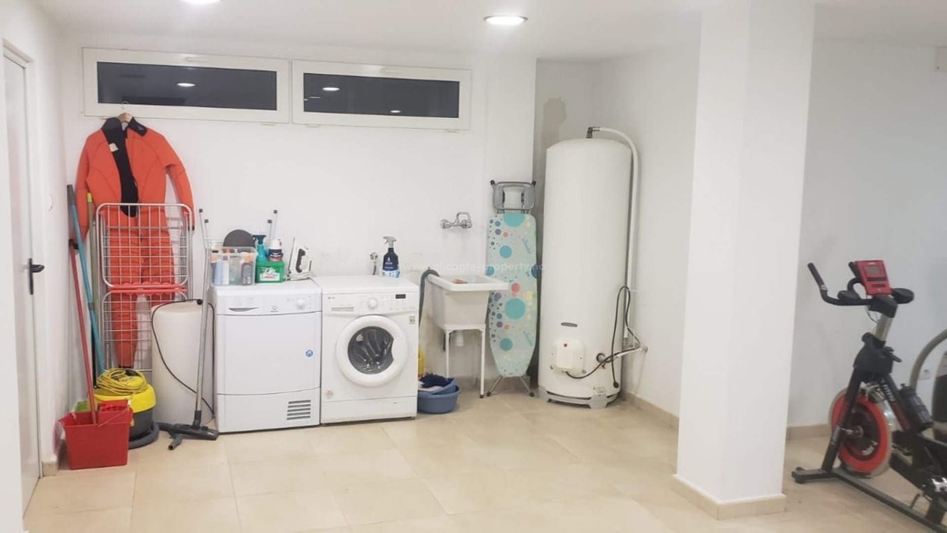 Hus / Villa i Monforte del Cid Centro