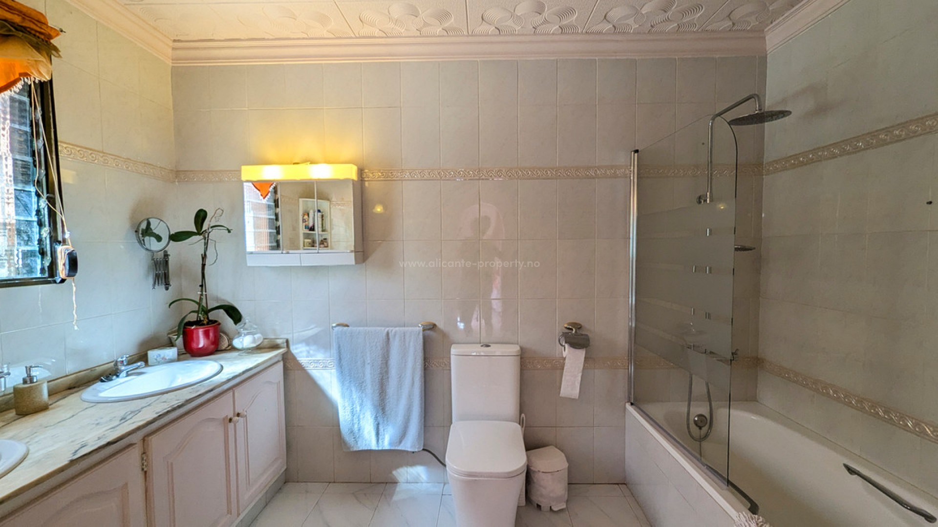 Hus / Villa i Orba Centro