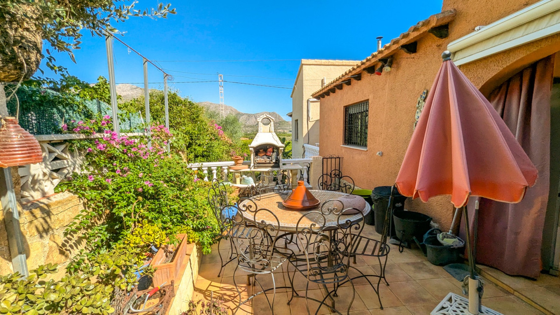 Hus / Villa i Orba Centro