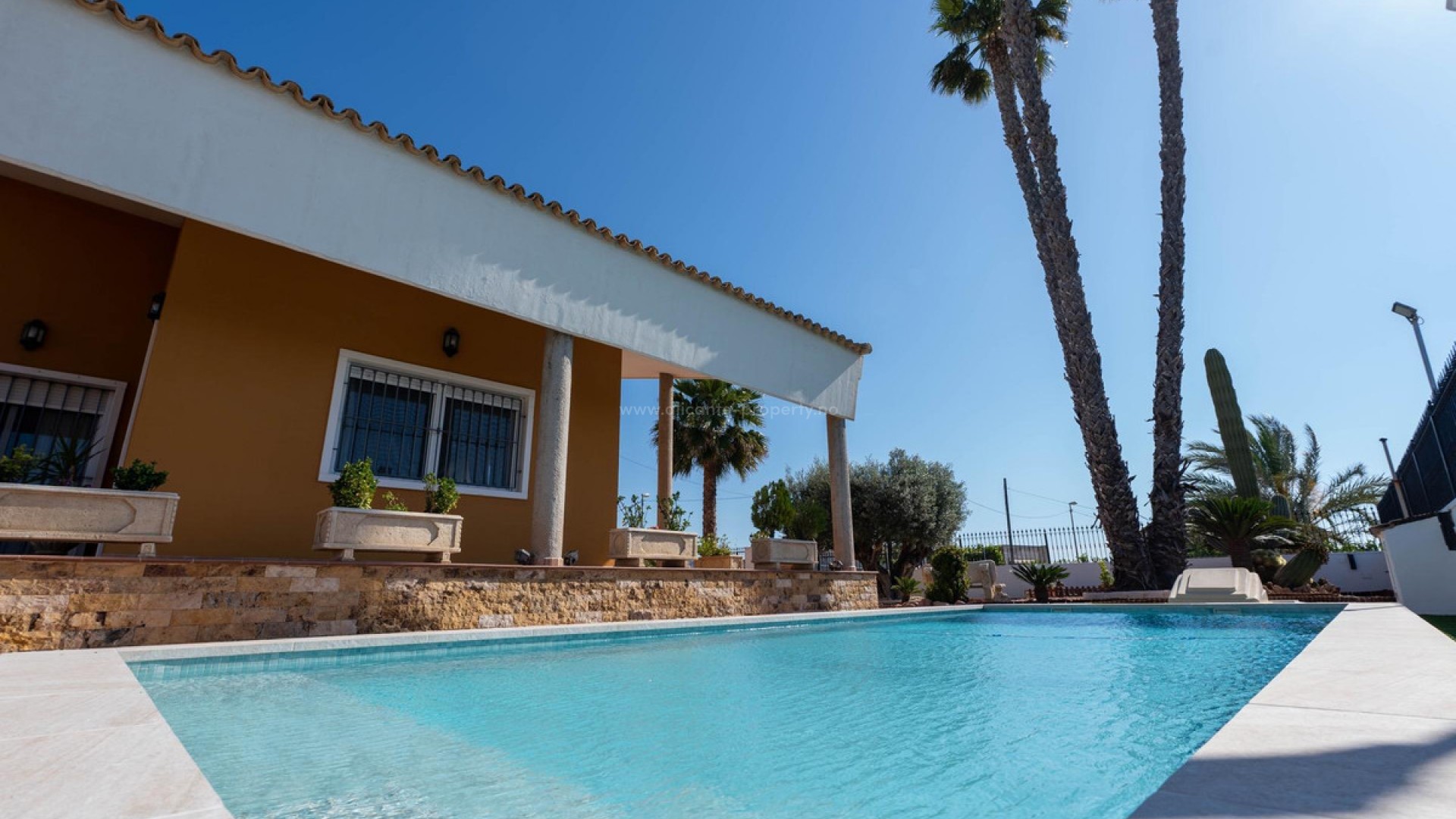 Hus / Villa i Orihuela Centro