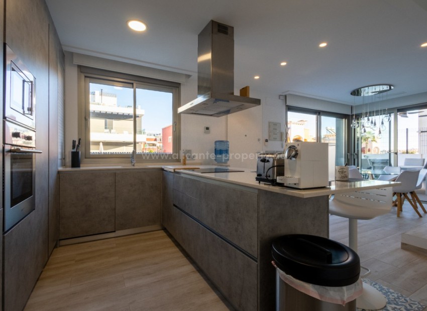 Hus / Villa i PAU 26