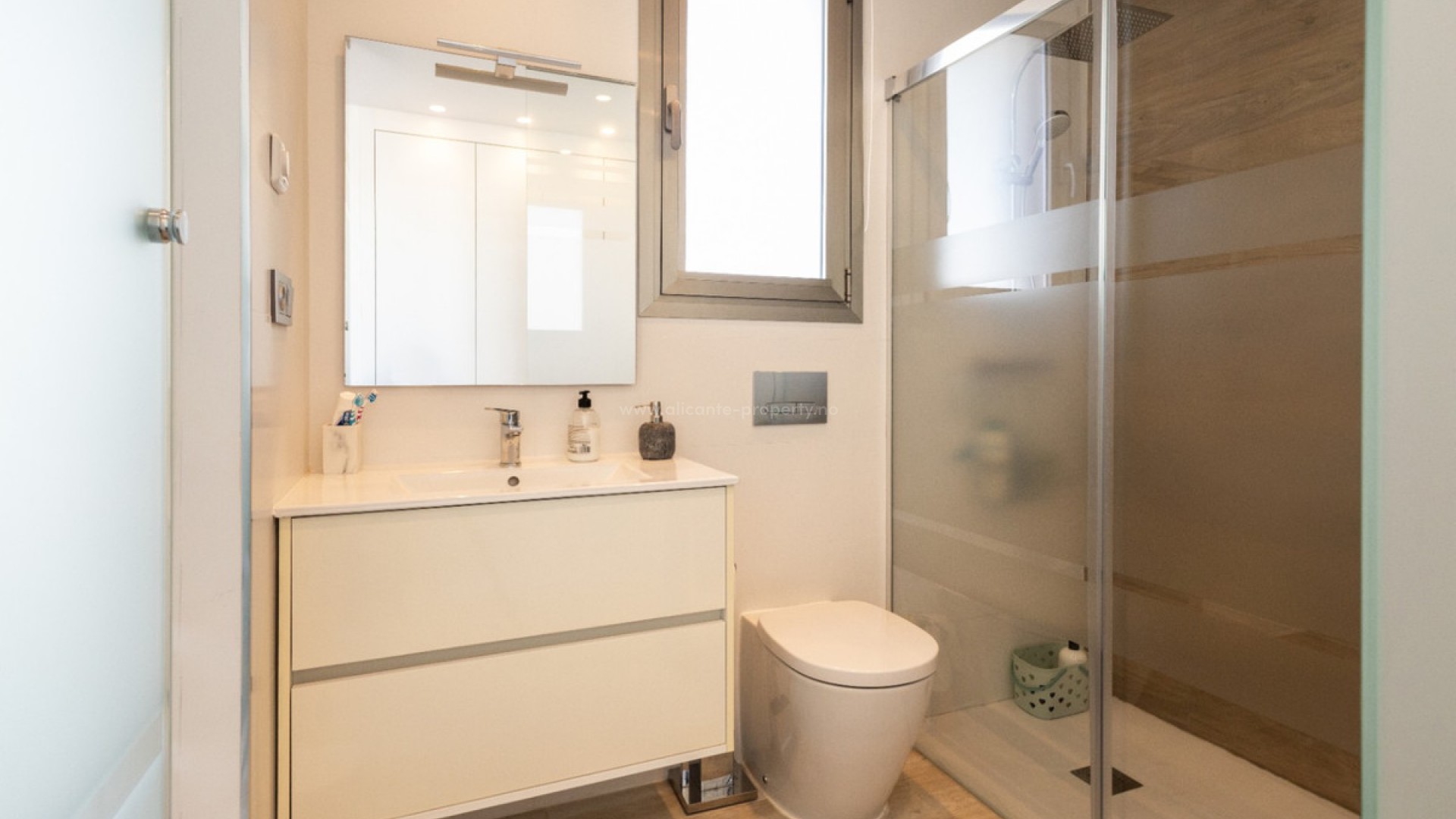 Hus / Villa i PAU 26