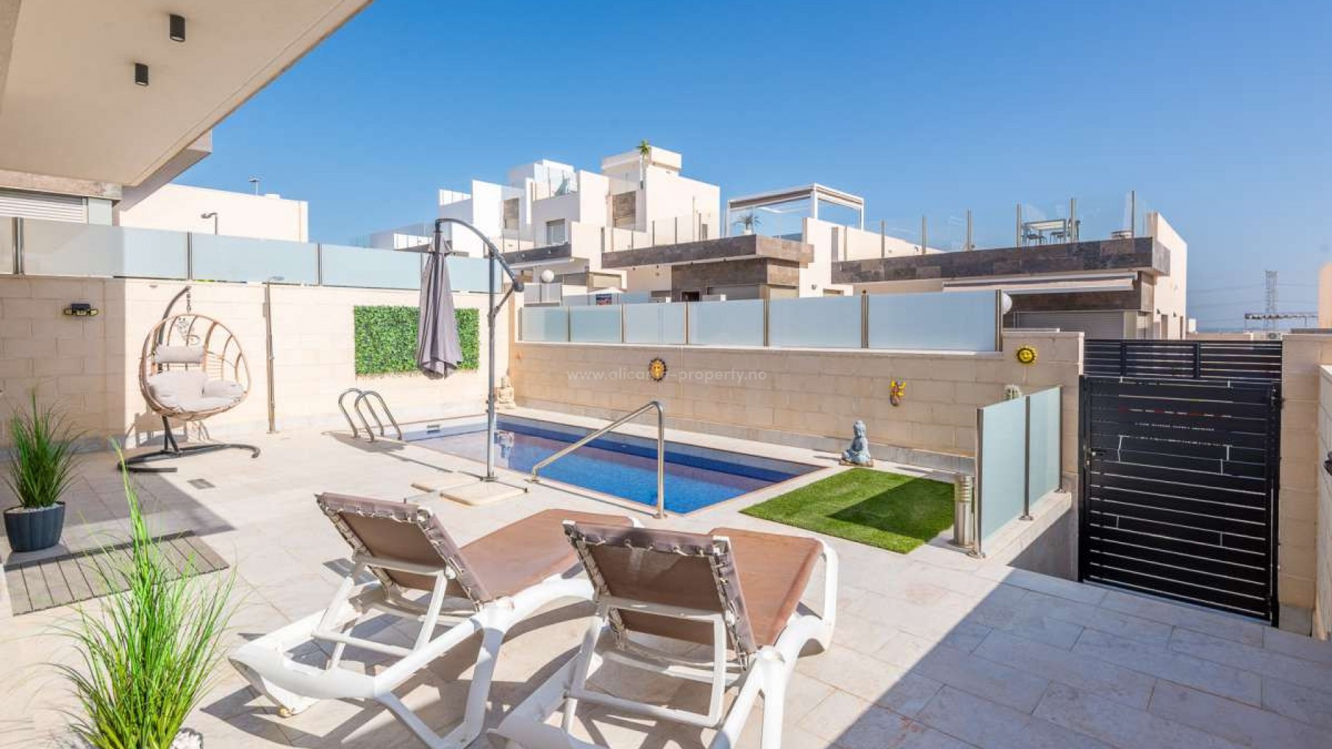 Hus / Villa i PAU 26