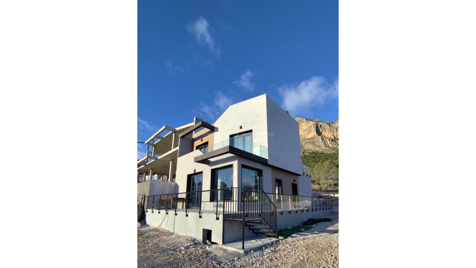 Hus / Villa i PAU1
