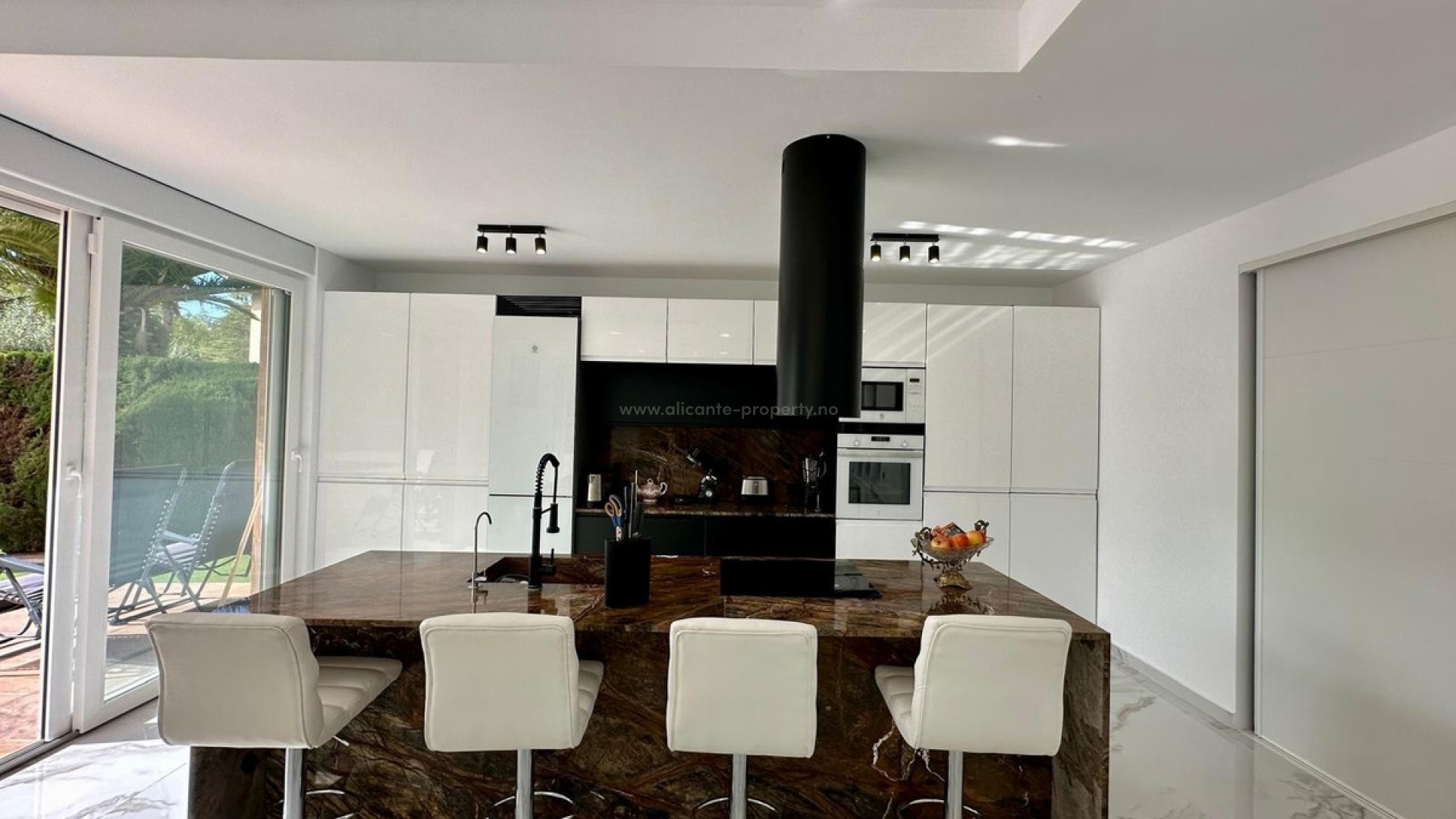 Hus / Villa i Petrer