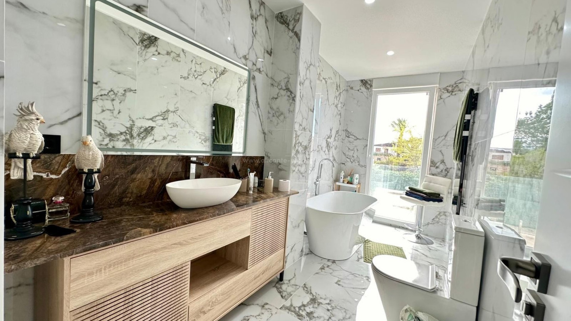 Hus / Villa i Petrer