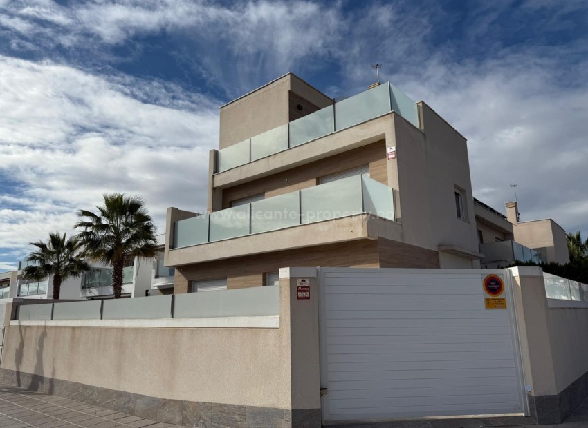 Hus / Villa i Pilar de la Horadada Centro