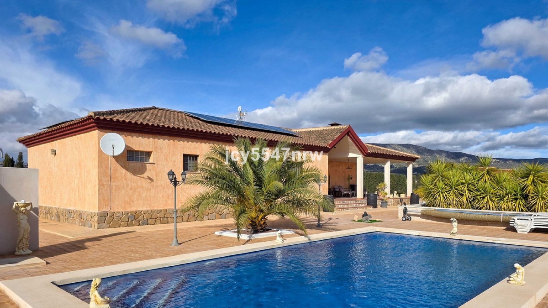 Hus / Villa i Pinoso Centro