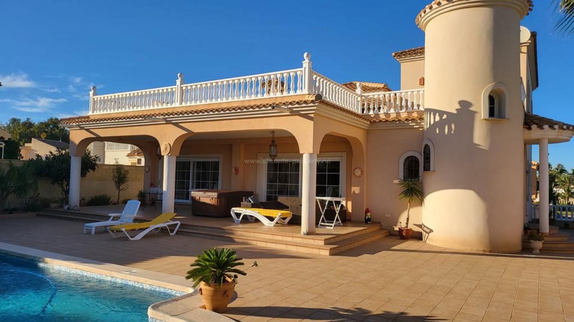 Hus / Villa i Playa Flamenca