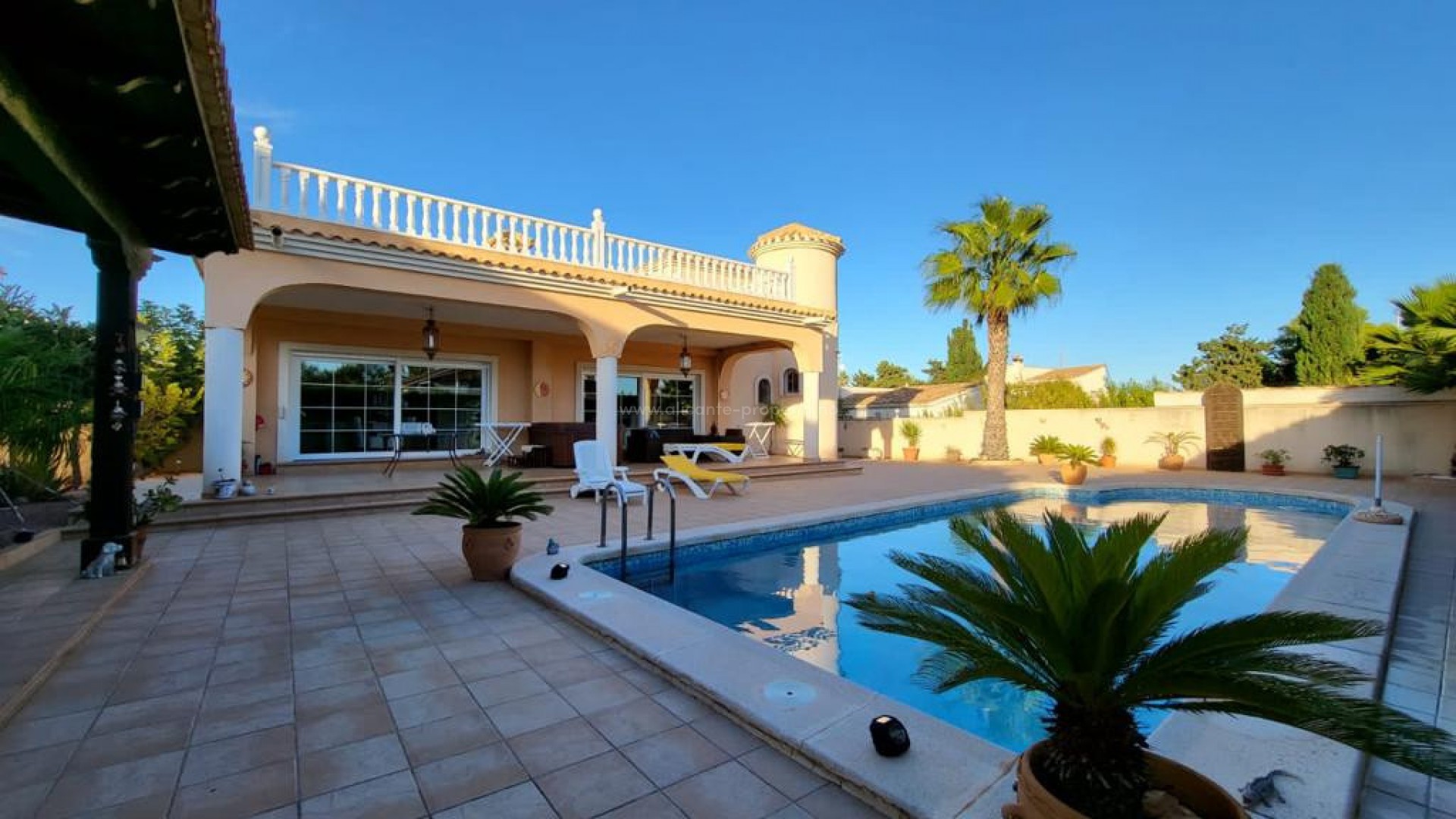 Hus / Villa i Playa Flamenca