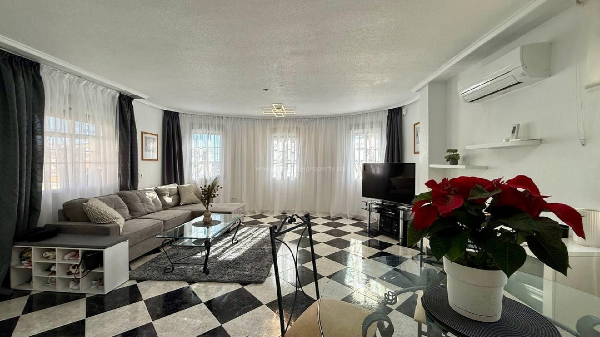 Hus / Villa i Playa Flamenca