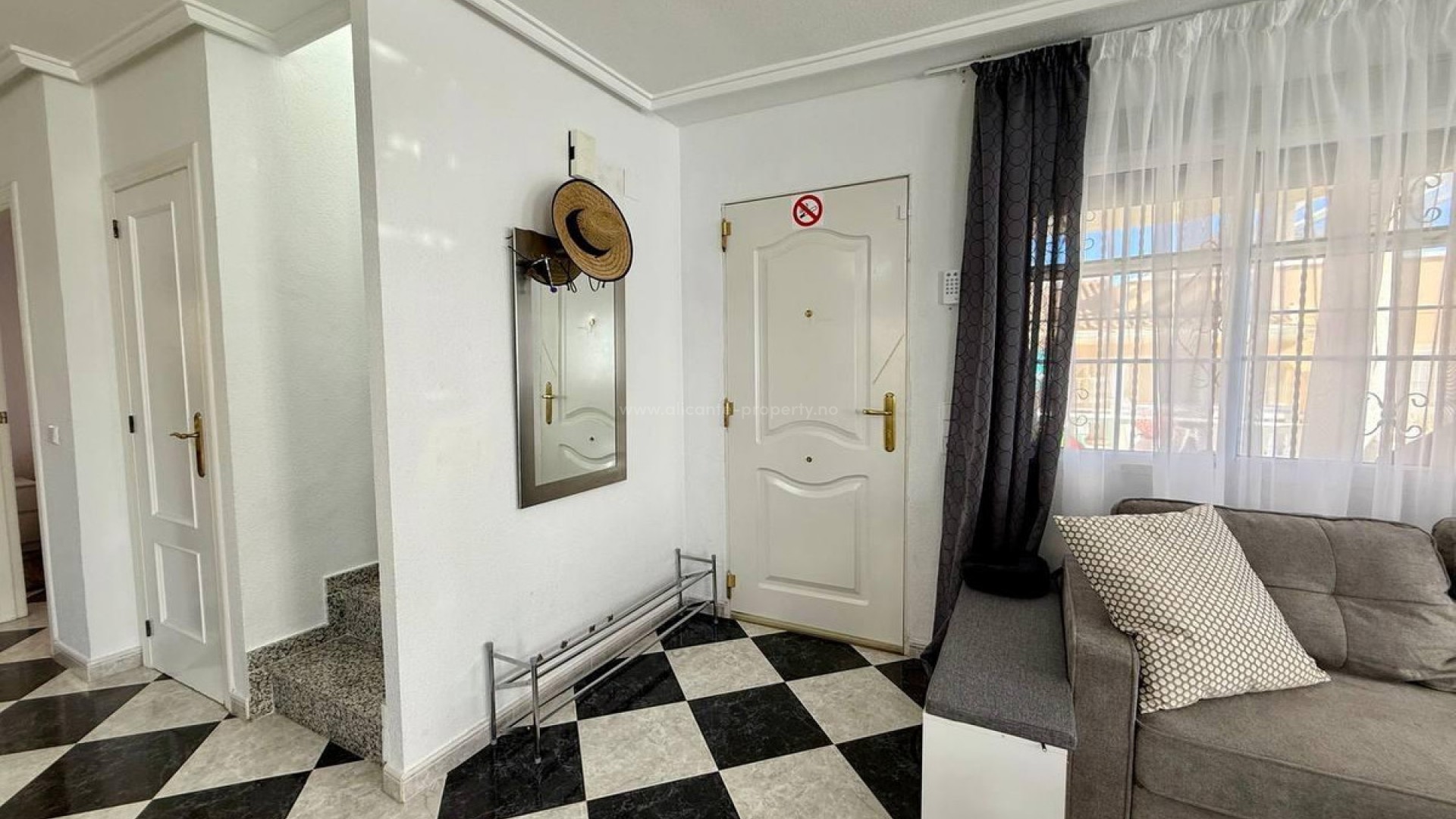 Hus / Villa i Playa Flamenca