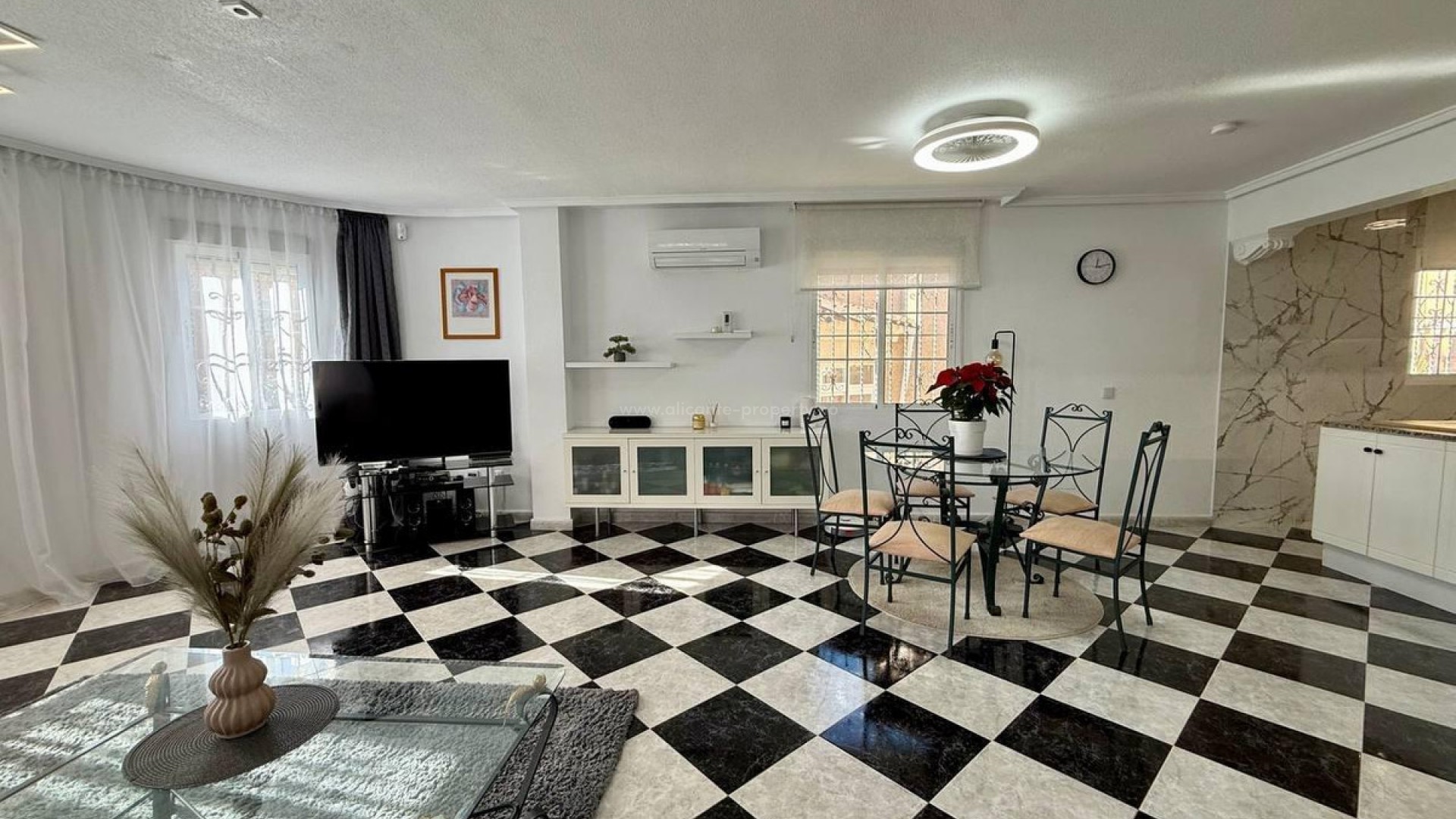 Hus / Villa i Playa Flamenca