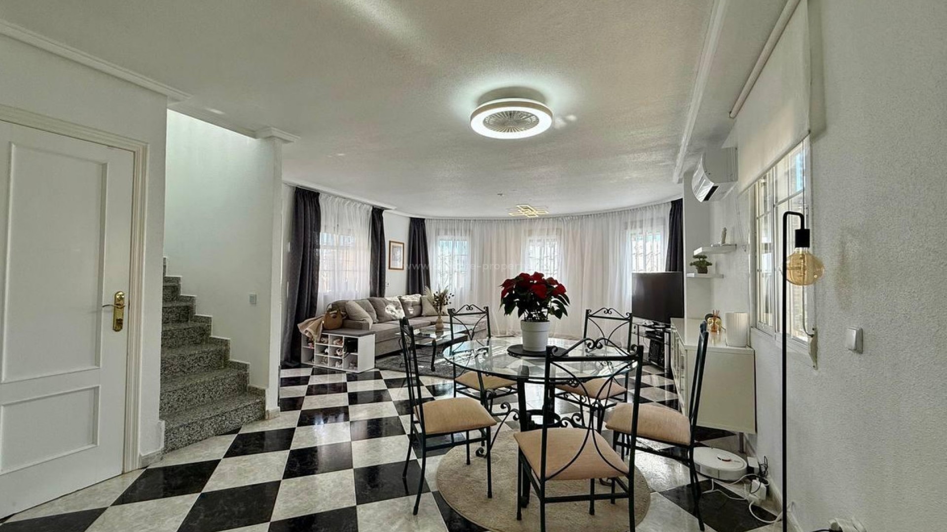 Hus / Villa i Playa Flamenca