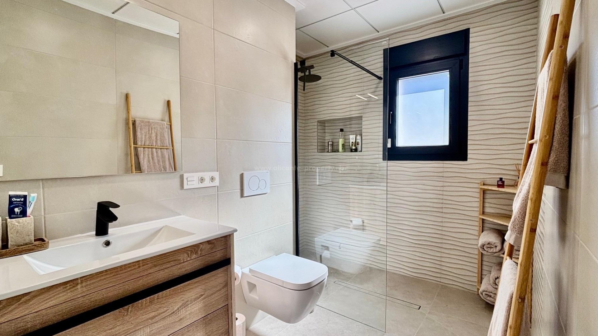 Hus / Villa i polideportivo