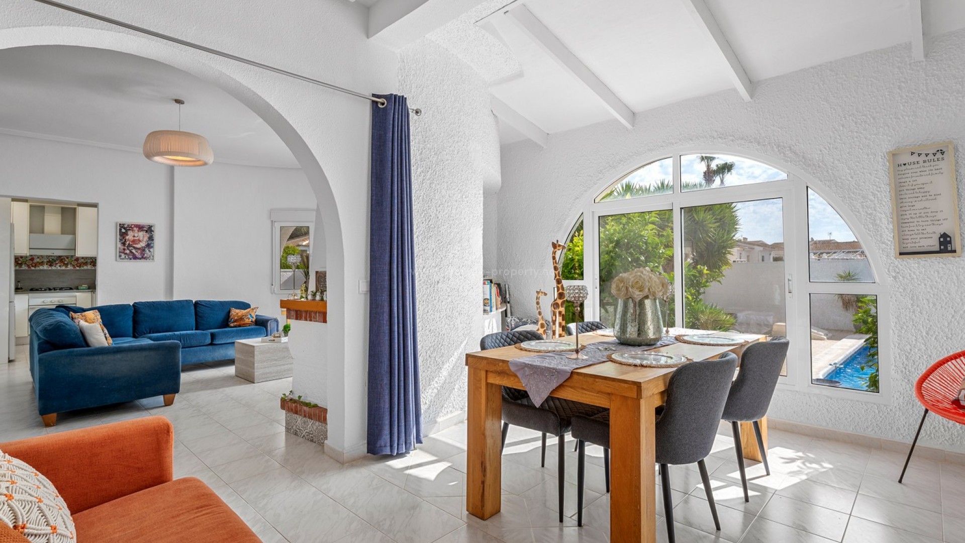Hus / Villa i Pueblo Bravo