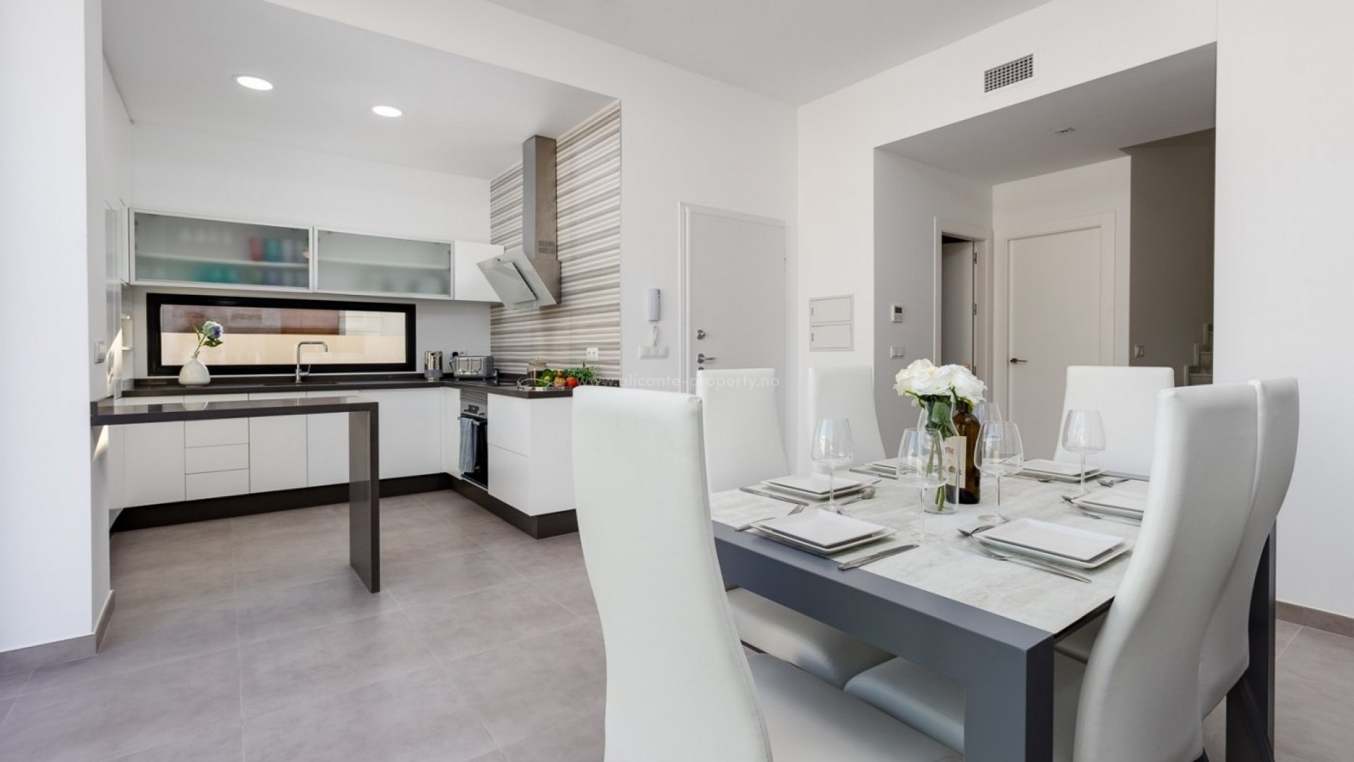 Hus / Villa i pueblo