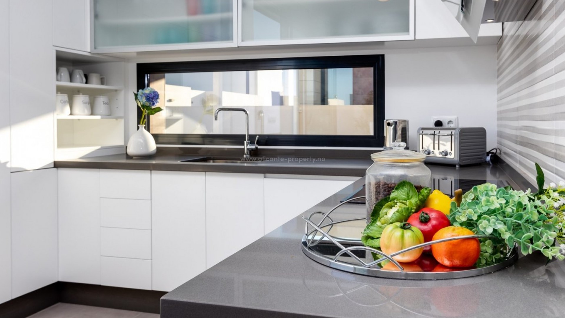 Hus / Villa i pueblo