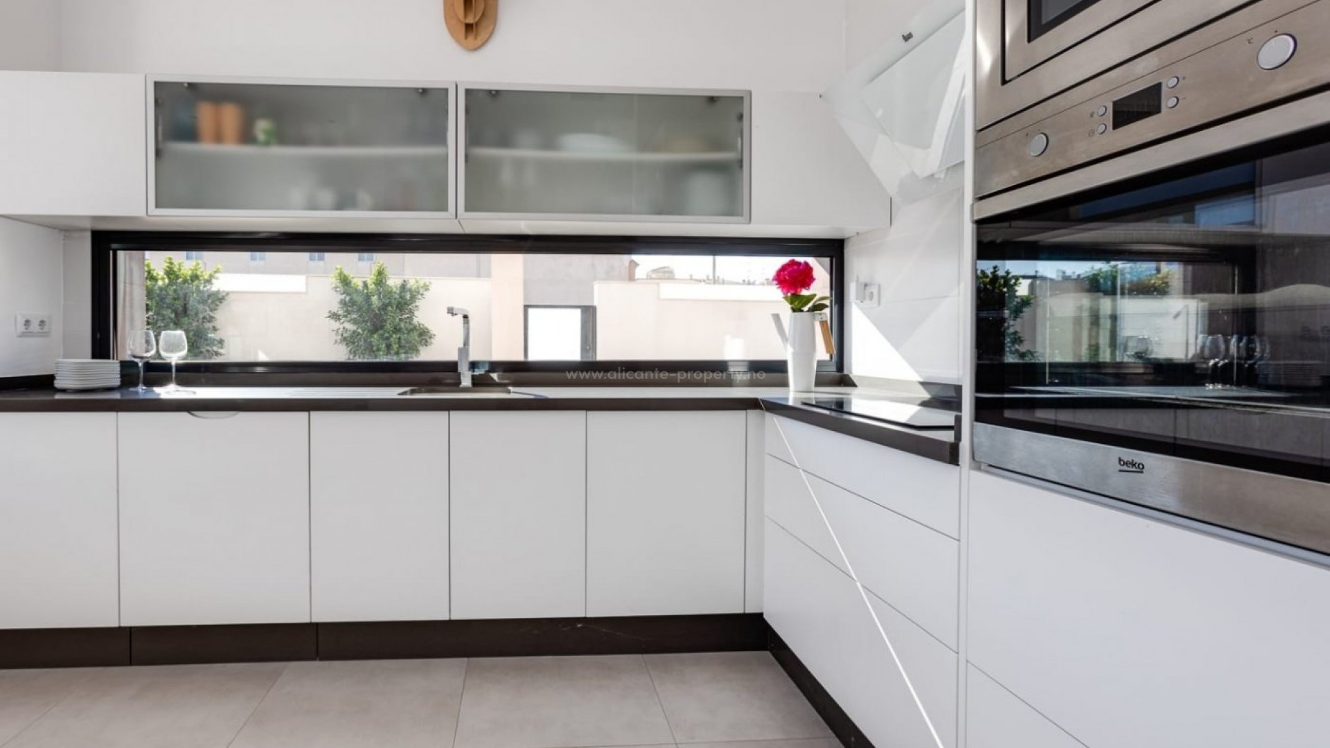 Hus / Villa i pueblo