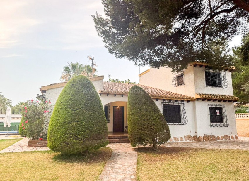 Hus / Villa i Punta Prima