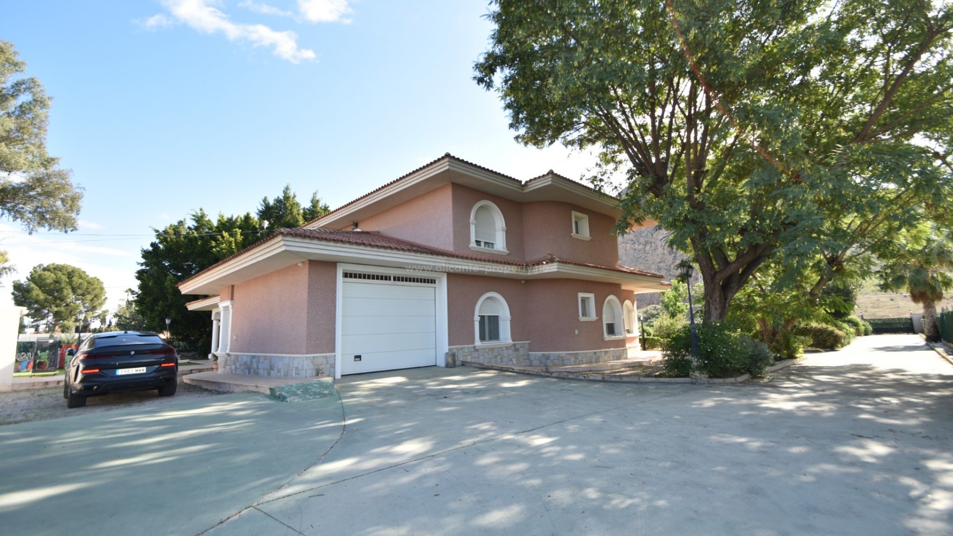 Hus / Villa i Redovan