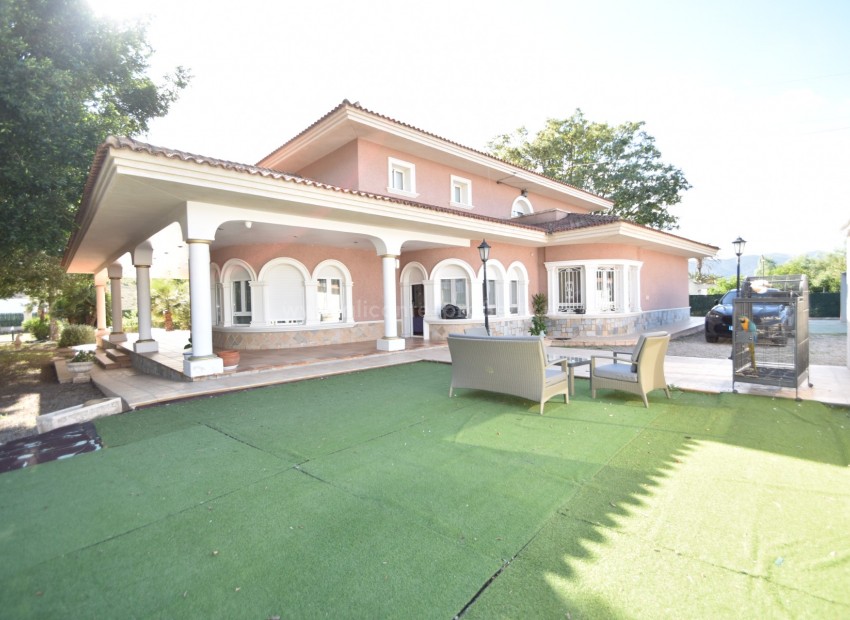 Hus / Villa i Redovan