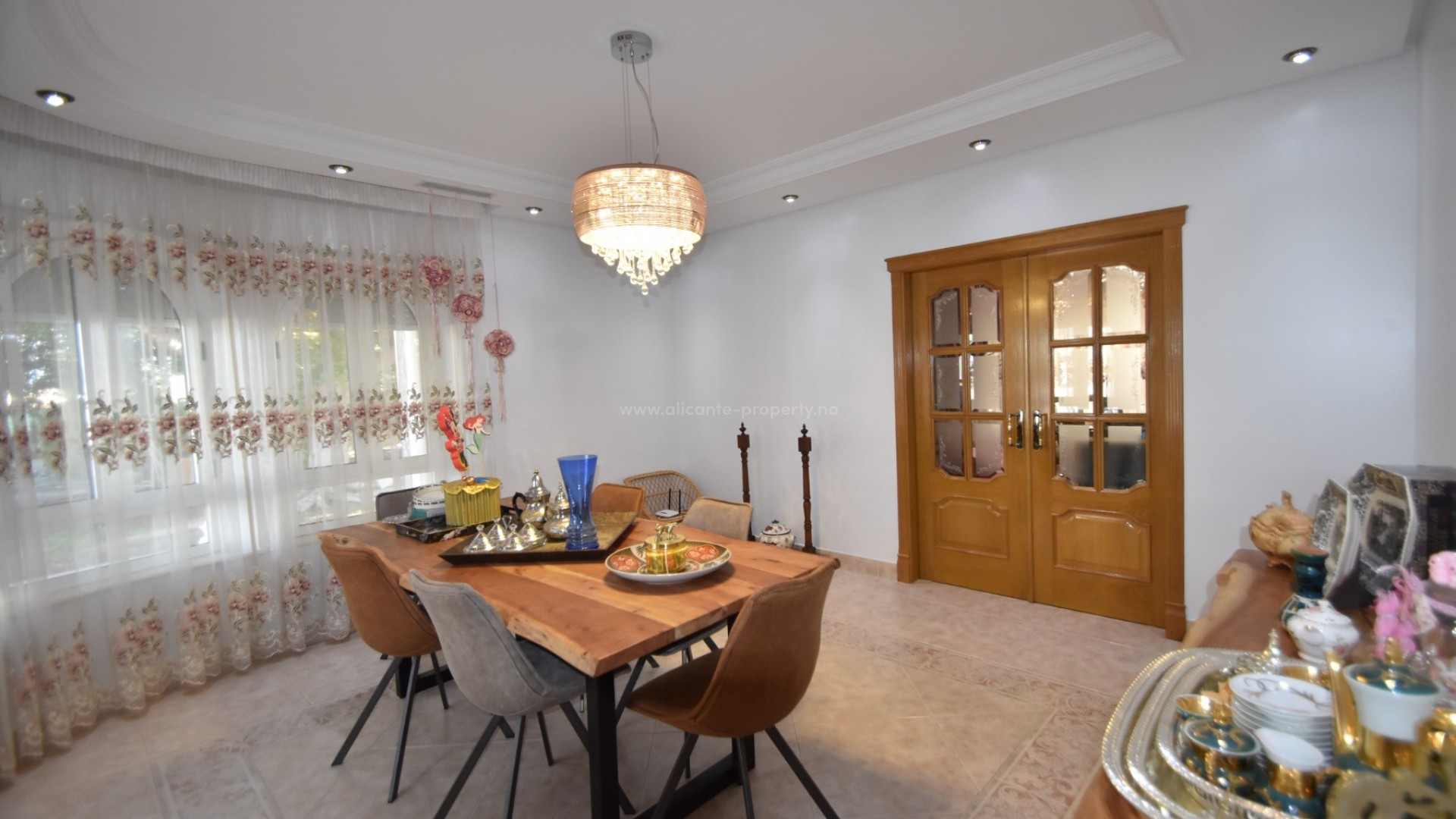 Hus / Villa i Redovan