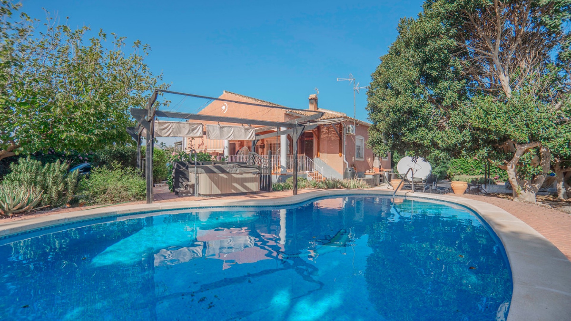 Hus / Villa i San Bartolome
