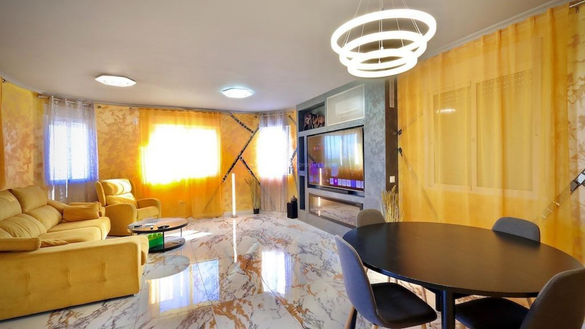 Hus / Villa i San Miguel de Salinas Centro