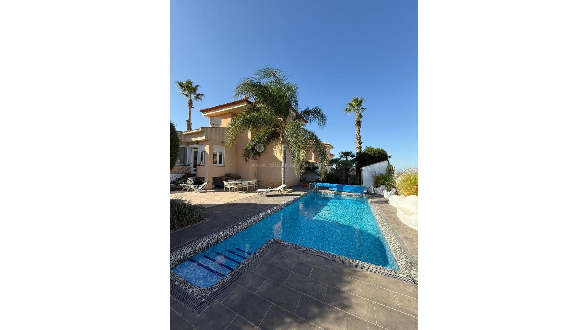 Hus / Villa i San Miguel de Salinas Centro