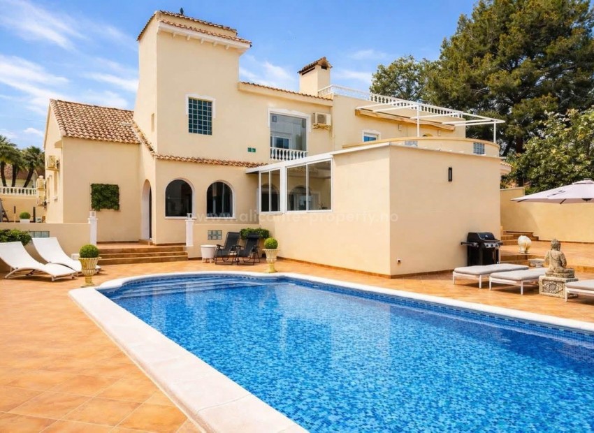 Hus / Villa i San Miguel de Salinas Centro