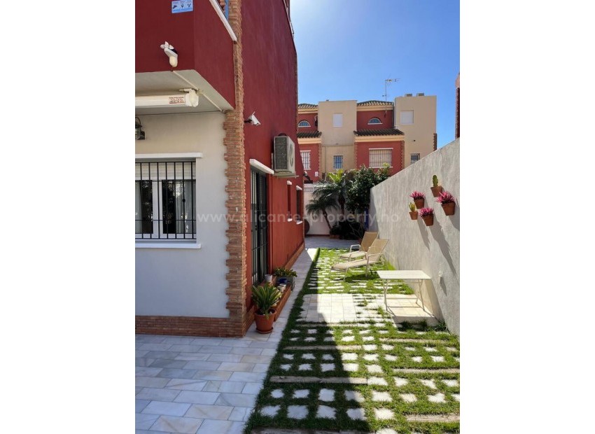 Hus / Villa i Torre De La Horadada