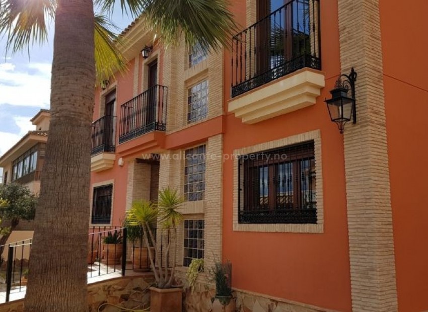Hus / Villa i Torrevieja Centro