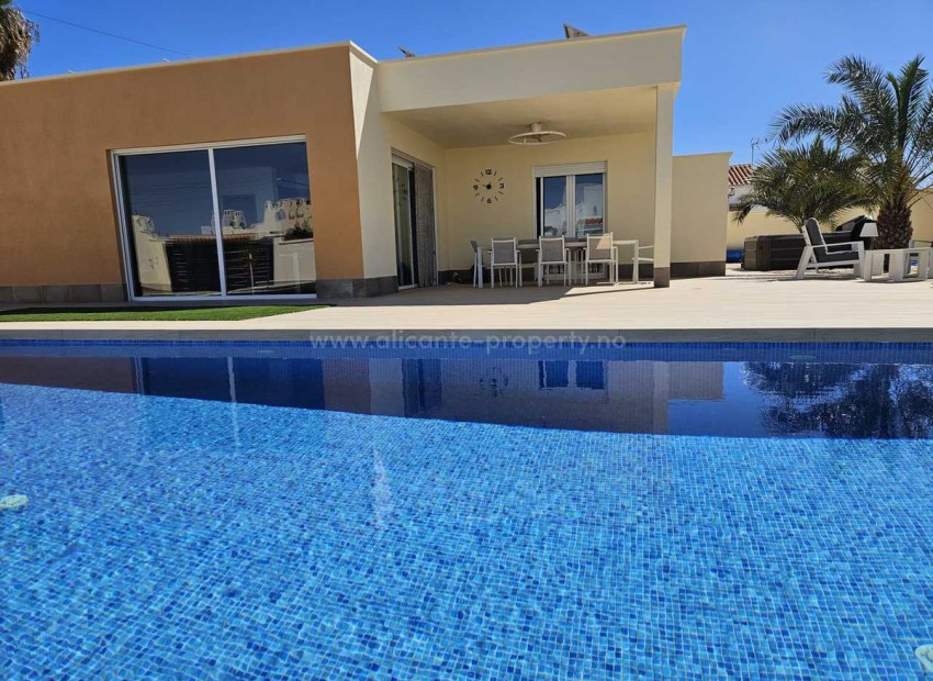 Hus / Villa i Torrevieja Centro