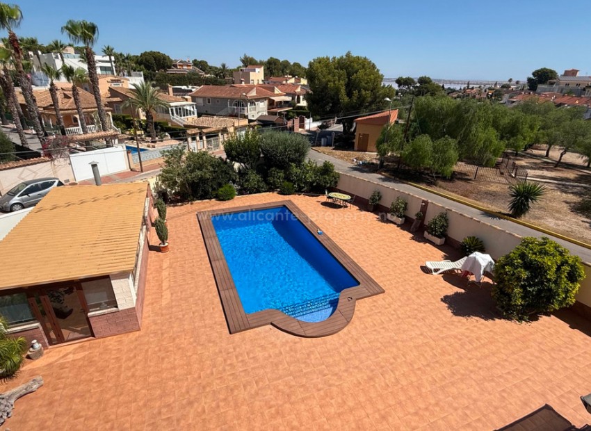 Hus / Villa i Torrevieja Centro