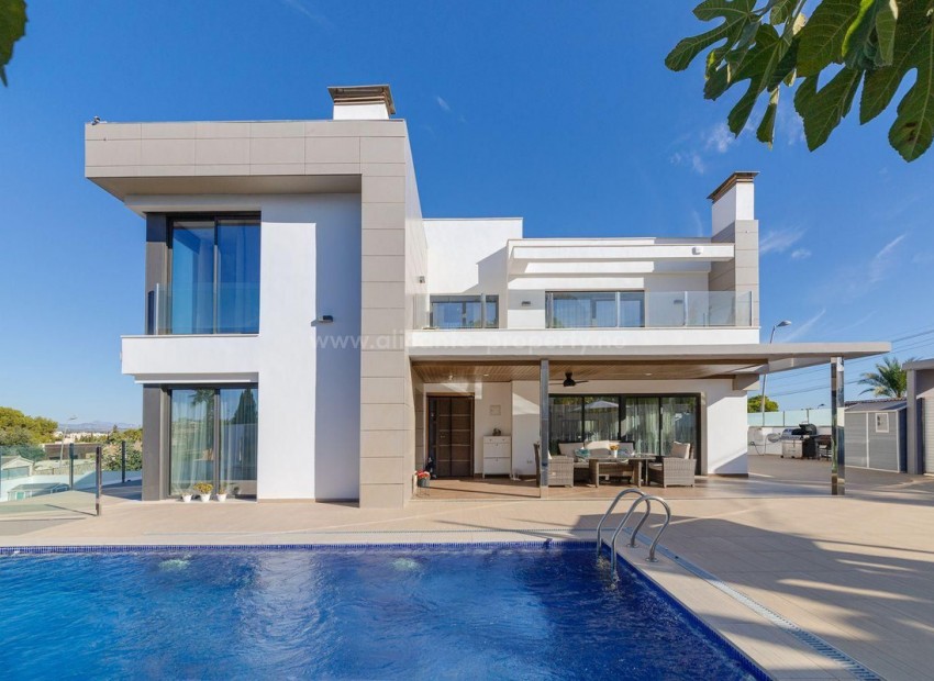 Hus / Villa i Torrevieja Centro