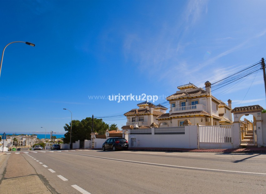 Hus / Villa i Torrevieja Centro